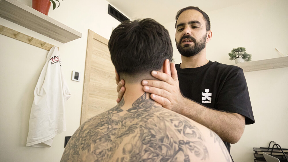 Tratamiento de fisioterapia para aliviar el dolor de espalda en Menorca (1)